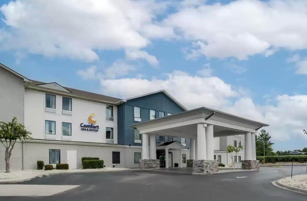 Comfort Inn & Suites Fultondale, AL